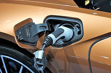 Únia sa chystá zverejniť clo pre dovoz elektromobilov z Číny. Reakcia Pekingu by mohla viesť k obchodnej vojne