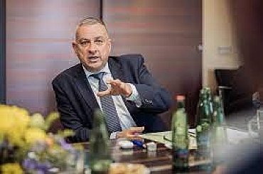 Síkelova návštěva v Zambii ukázala, proč je Evropa závislá na čínských surovinách. Zatímco EU plánuje, Peking staví