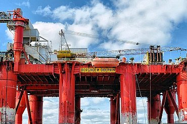 Ceny ropy sa menili iba minimálne, investori čakajú na rokovania USA a Iránu o jadrovom programe