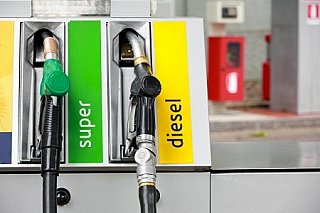 Stát půjčí rafinérii Orlen 50.000 metrů krychlových nafty kvůli technické závadě