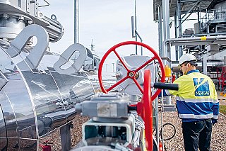 Toky plynu z Ruska do EU jsou stabilní, oproti loňsku však poloviční